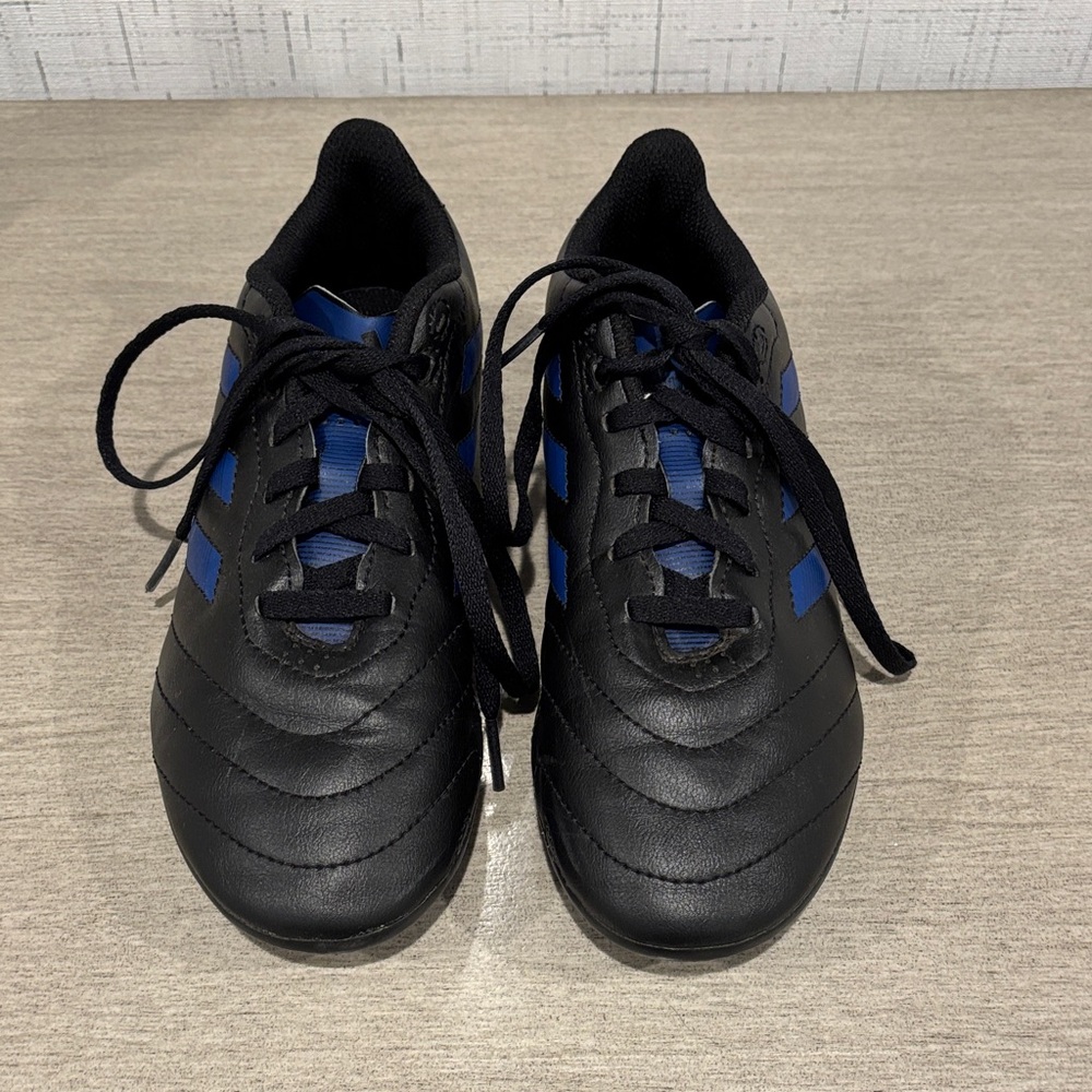 Adidas Boys Cleats size 3.5